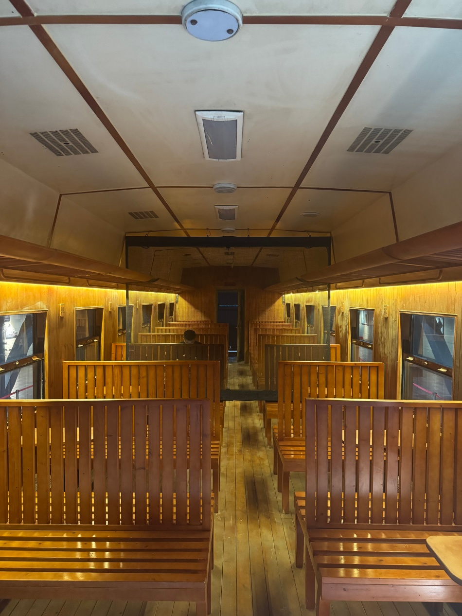 红色文旅基地焕新，云敏视全息隐形屏赋能党史展陈